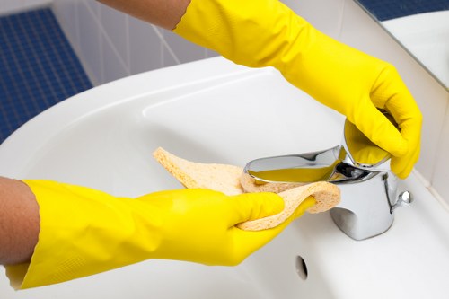 Kitchen and bathroom one-off cleaning in Lambeth